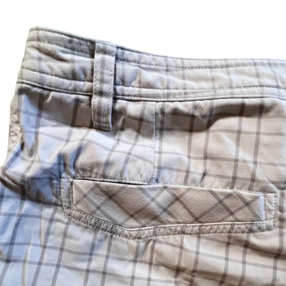 Lululemon Men's Plaid Golf Shorts Size 36 Beige Casual Outdoor Athletic - Picture 8 of 13